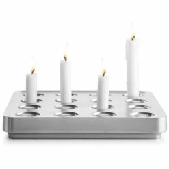 Auslauf ? Born In Sweden Stumpastaken Kerzenhalter - Höhe 4 Cm - Tiefe 29,5 Cm - Länge 29,5 Cm - Aluminium Poliert ?