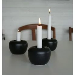 Am billigsten ? Born In Sweden Apple Kerzenhalter - Ø 10,5 Cm - Höhe 7,5 Cm - Matt Black ? -Applicata-shop unnamed file 1427