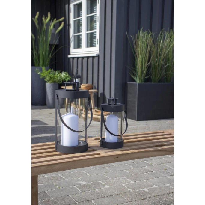 Rabatt ? House Nordic Bondi Laterne - 2er-Set - 2er-Set: 11,5x14,5x11,5 Cm, 14,5x24x31,5 Cm - Schwarz ⌛ 4 Rabatt ? House Nordic Bondi Laterne - 2er-Set - 2er-Set: 11,5x14,5x11,5 Cm, 14,5x24x31,5 Cm - Schwarz ⌛ – Bild 4
